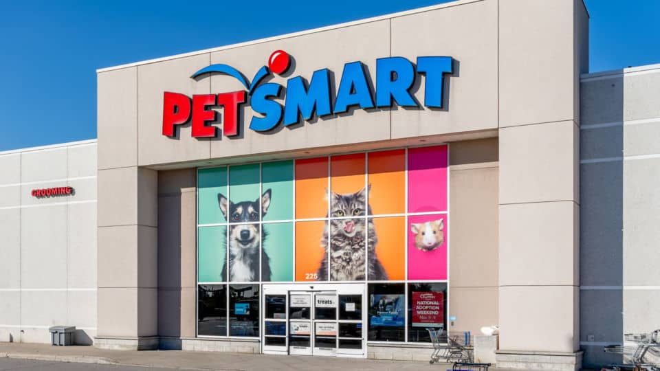 Does PetSmart Take Apple Pay: A Simple Guide